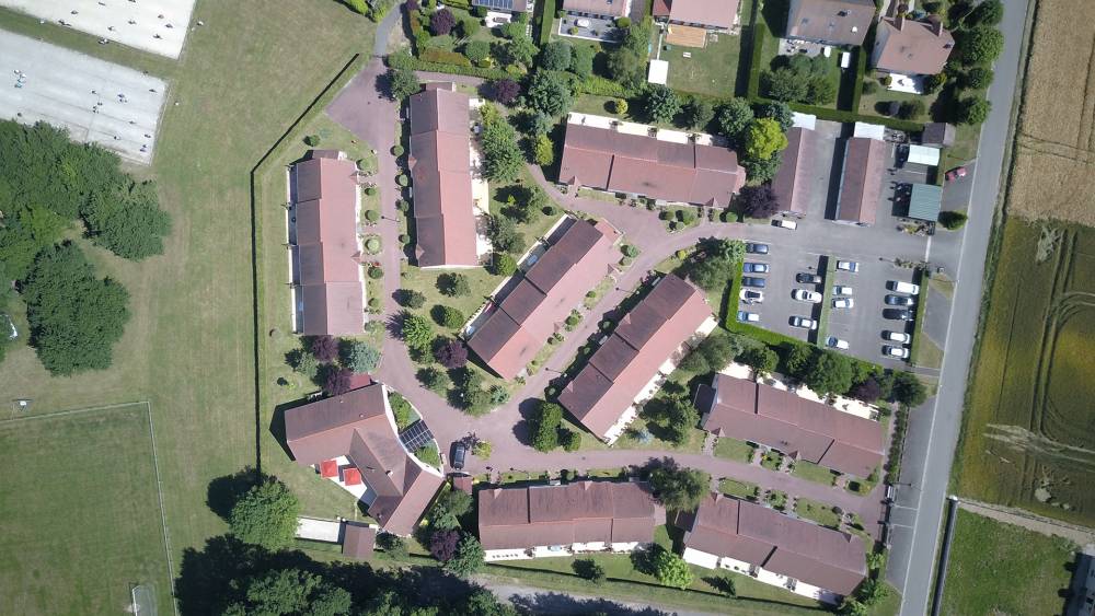 Le Hameau des Fées près de Chartres 2.JPG Le Hameau des Fées près de Chartres 2.JPG